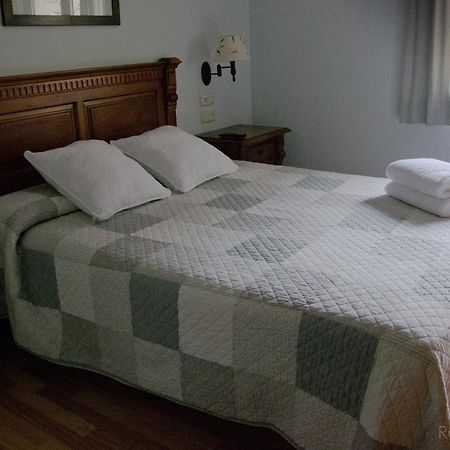 Hotel Saueth Tredos Ruang foto
