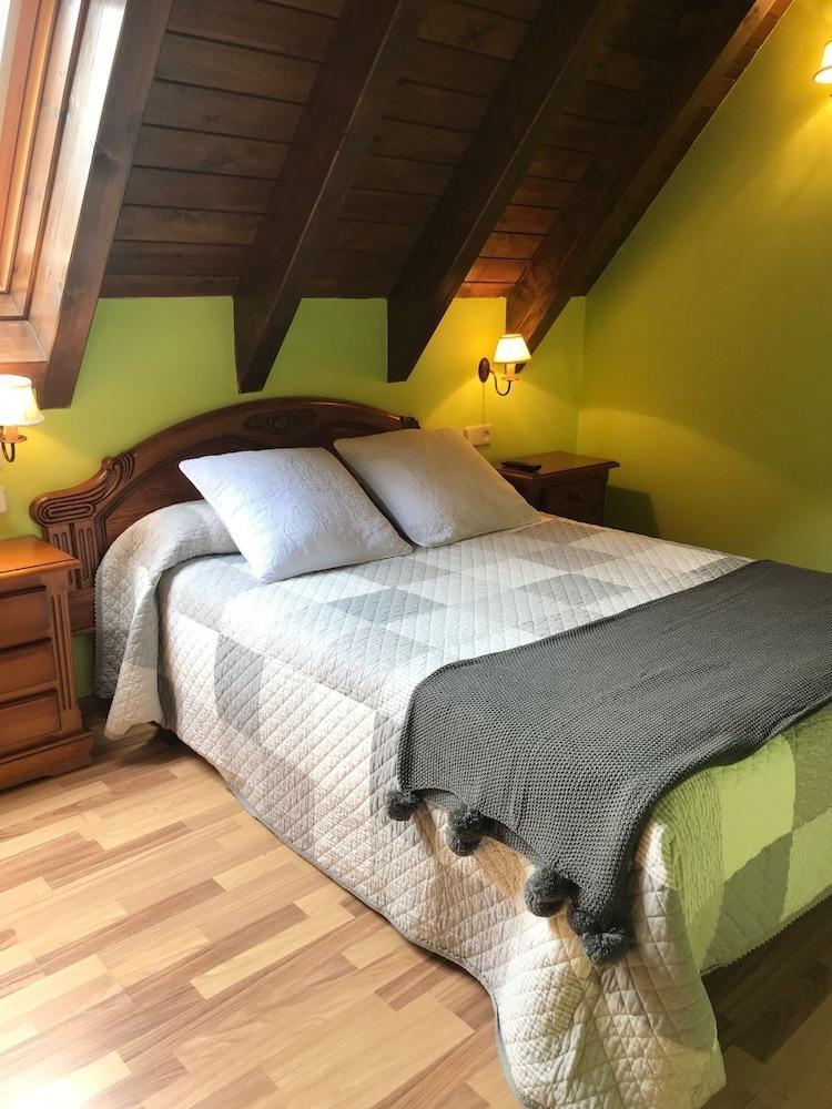 Hotel Saueth Tredos Bagian luar foto