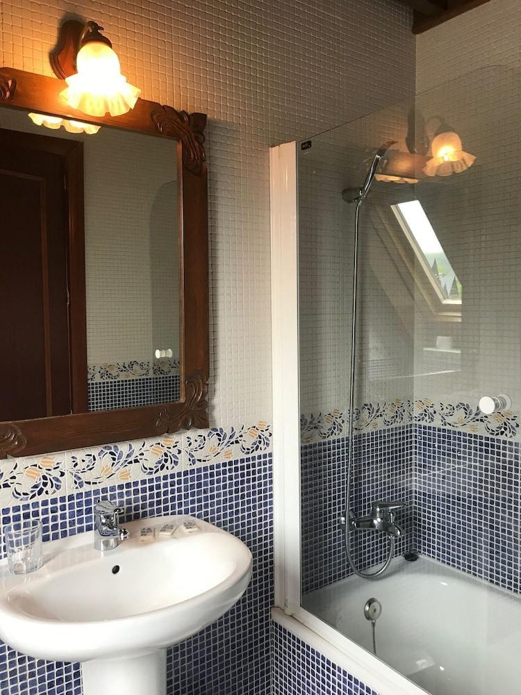 Hotel Saueth Tredos Bagian luar foto