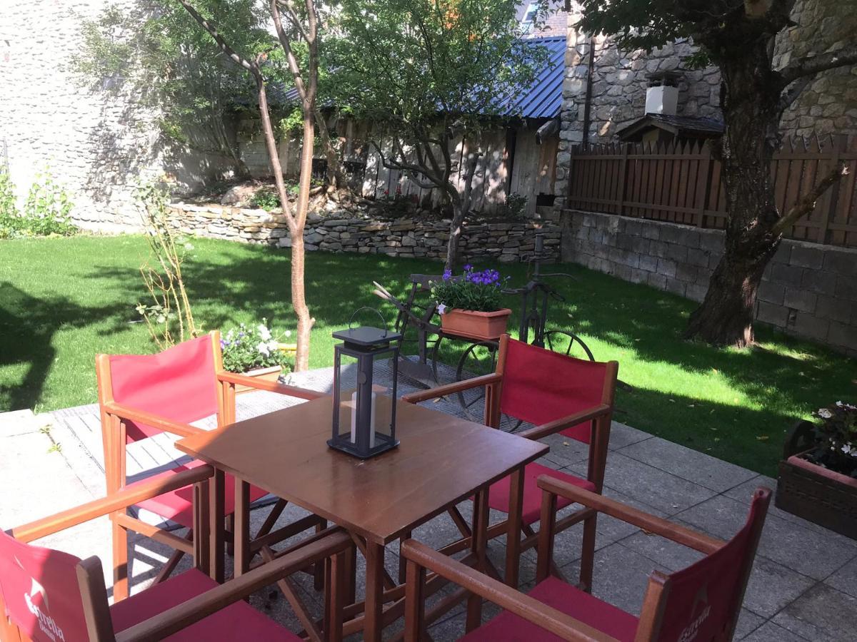 Hotel Saueth Tredos Bagian luar foto