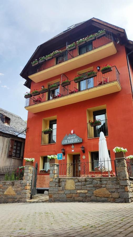 Hotel Saueth Tredos Bagian luar foto