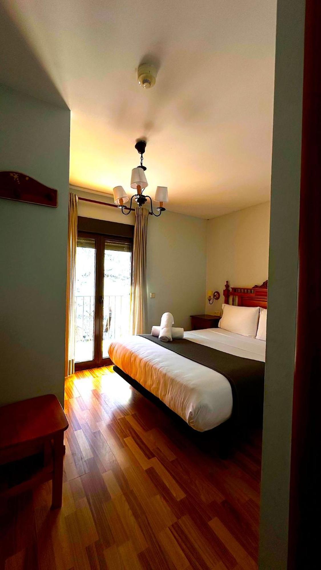 Hotel Saueth Tredos Bagian luar foto