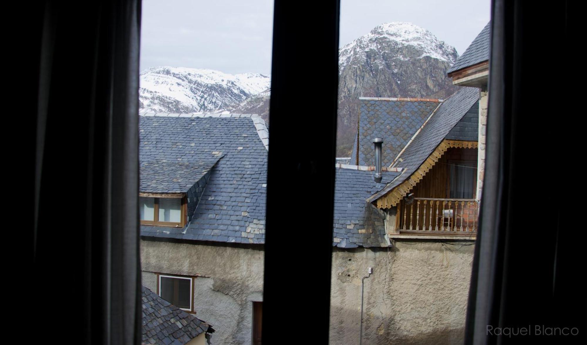 Hotel Saueth Tredos Ruang foto